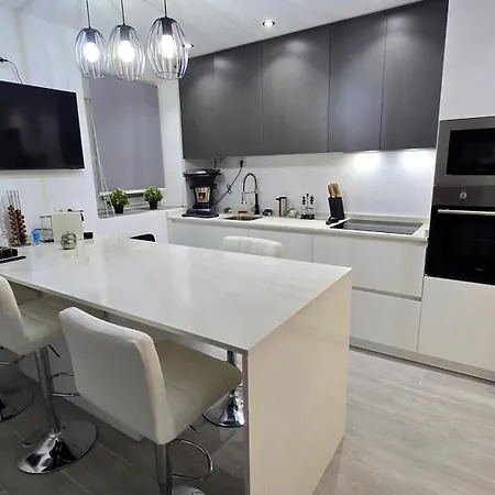 Holiday home Biclahome Casa De Lujo De 2 Plantas Con Garage